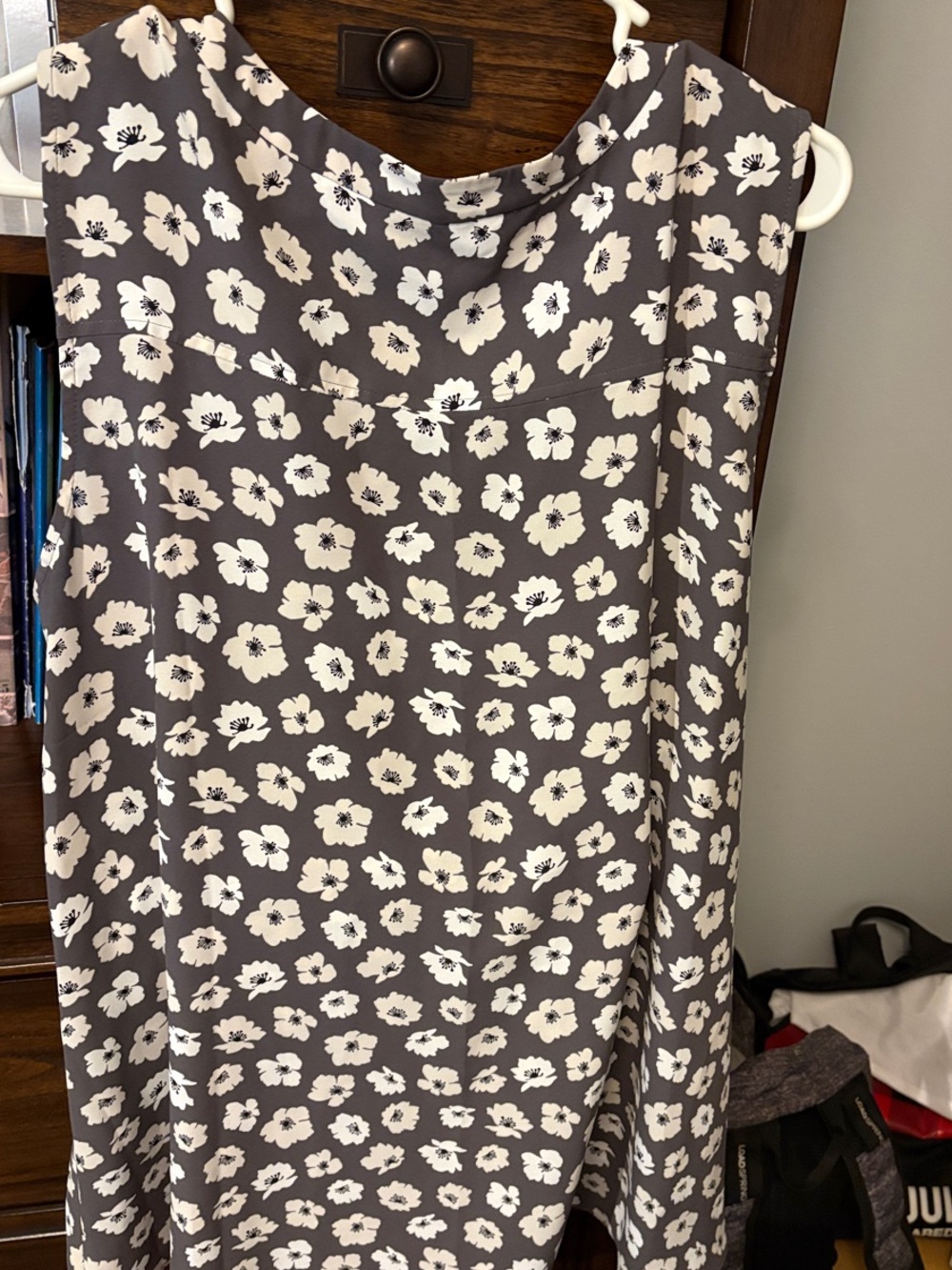Anne Klein Tunic Sleeveless Floral Scoop Neck Camisole - Picture 3 of 3